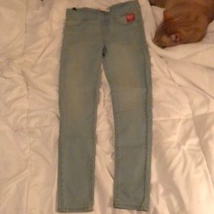 Girls Levis Jeans. Never Worn with original tags